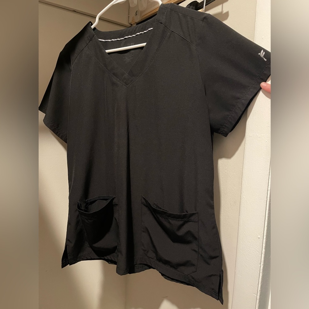 Scrub set